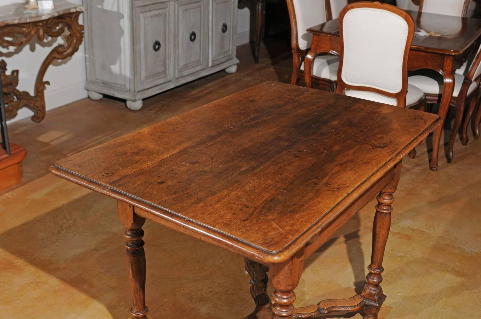 French Late 18th Century Walnut Side Table with X-Form Stretcher and Turned Legs 6