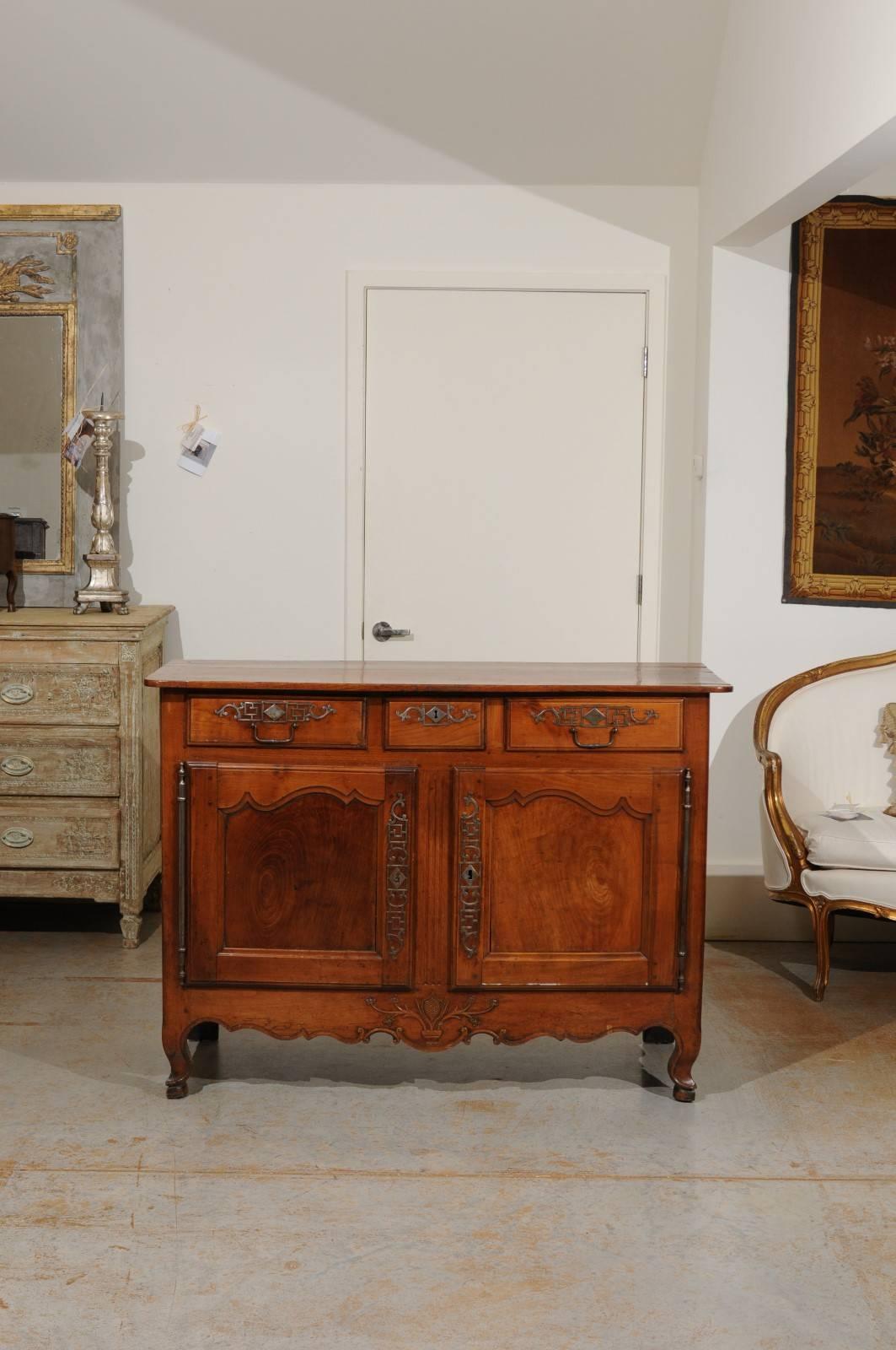 French 19th Century Cherry Three-Drawer and Two-Door Buffet with Floral Motifs In Good Condition In Atlanta, GA
