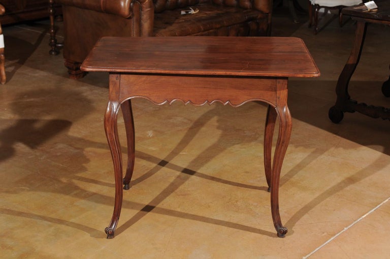 French Louis Xv 1780s Solid Walnut Side Table With Drawer And French Louis Xv 1780s Solid Walnut Side Table With Drawer And Fretted Motifs In Good Condition