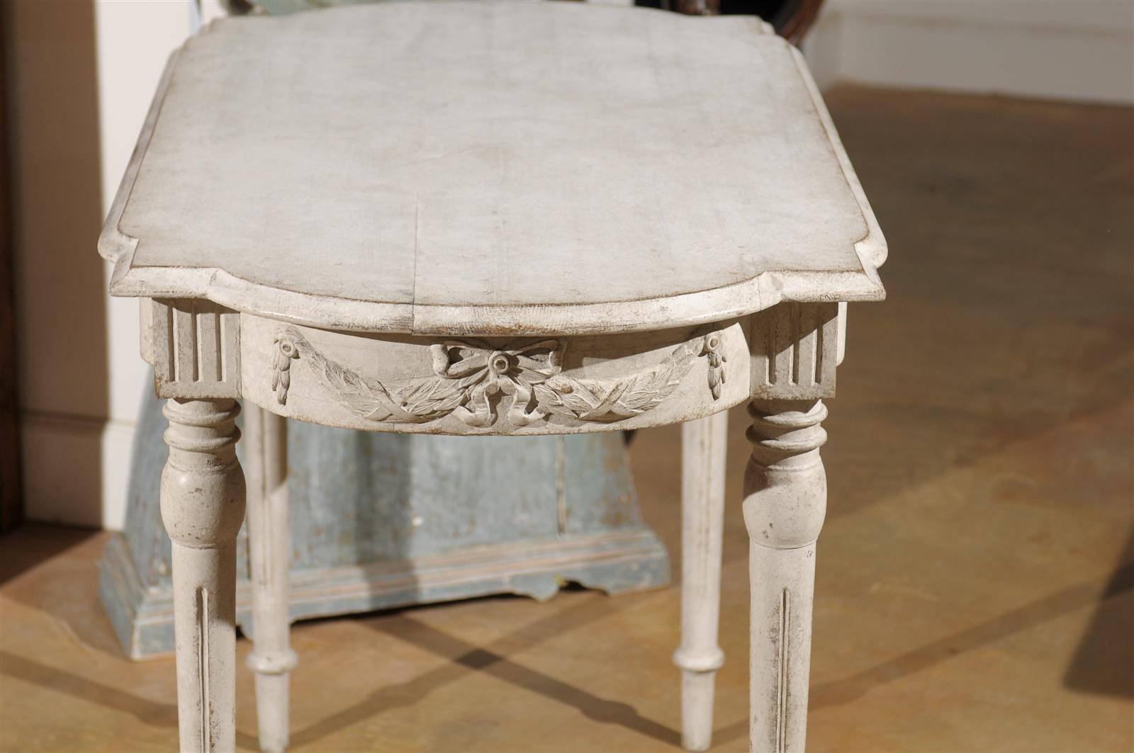 Swedish Gustavian Style Painted Wood Tea Table with Carved Swags, circa 1880 1
