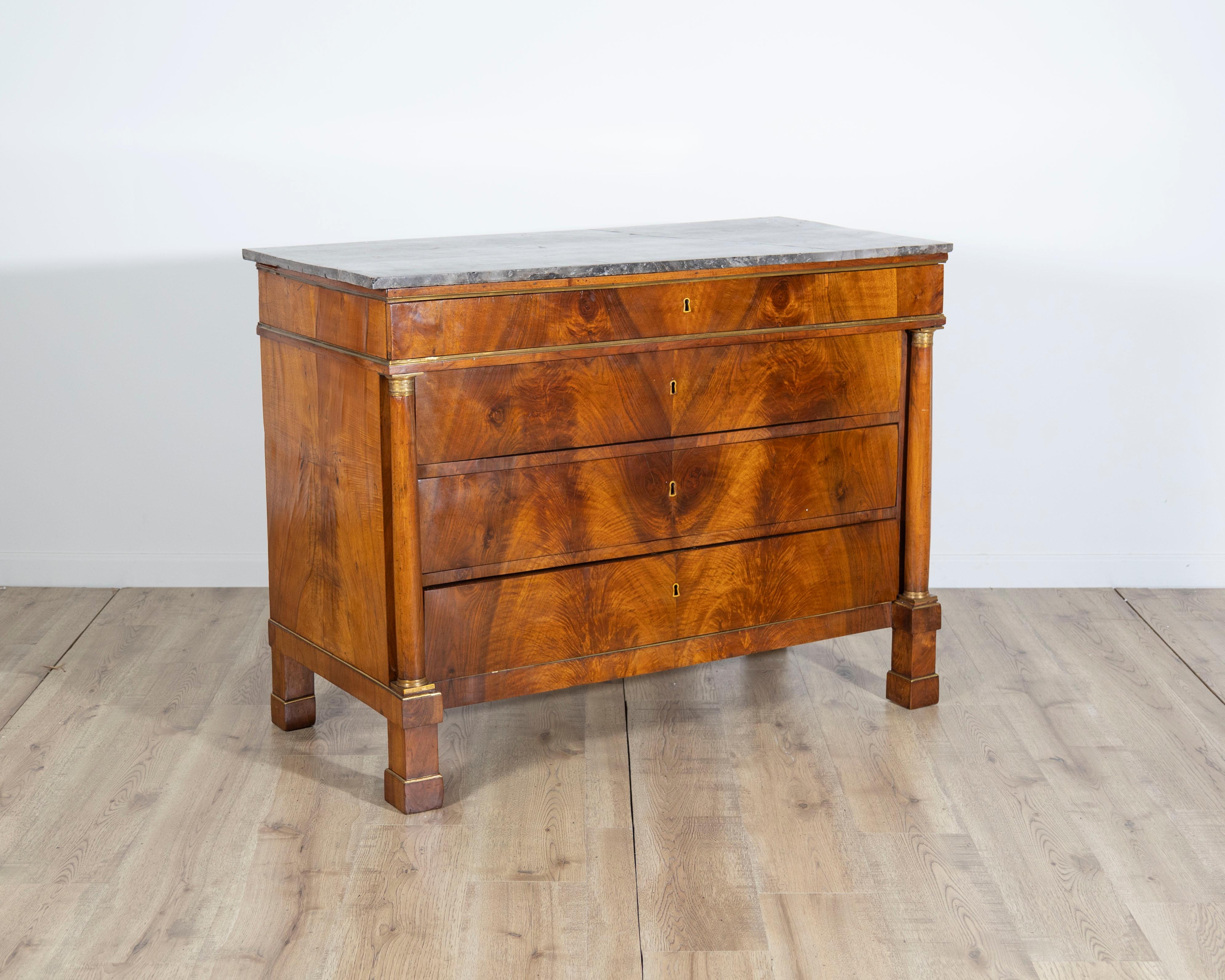 Pair of Early 19th Century Italian Walnut Commodes with Marble Tops For Sale 10