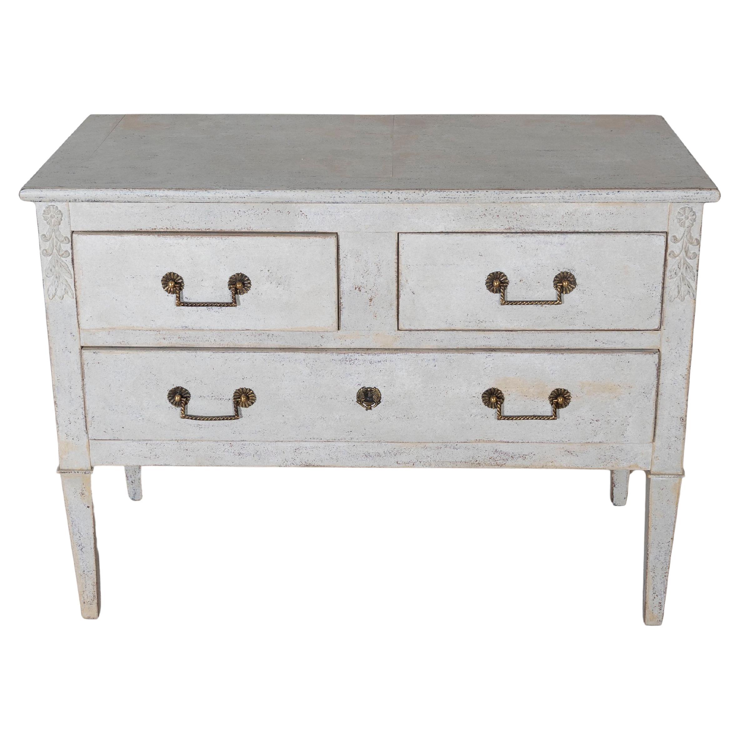 Commode peinte française avec poignées en laiton, vers 1920