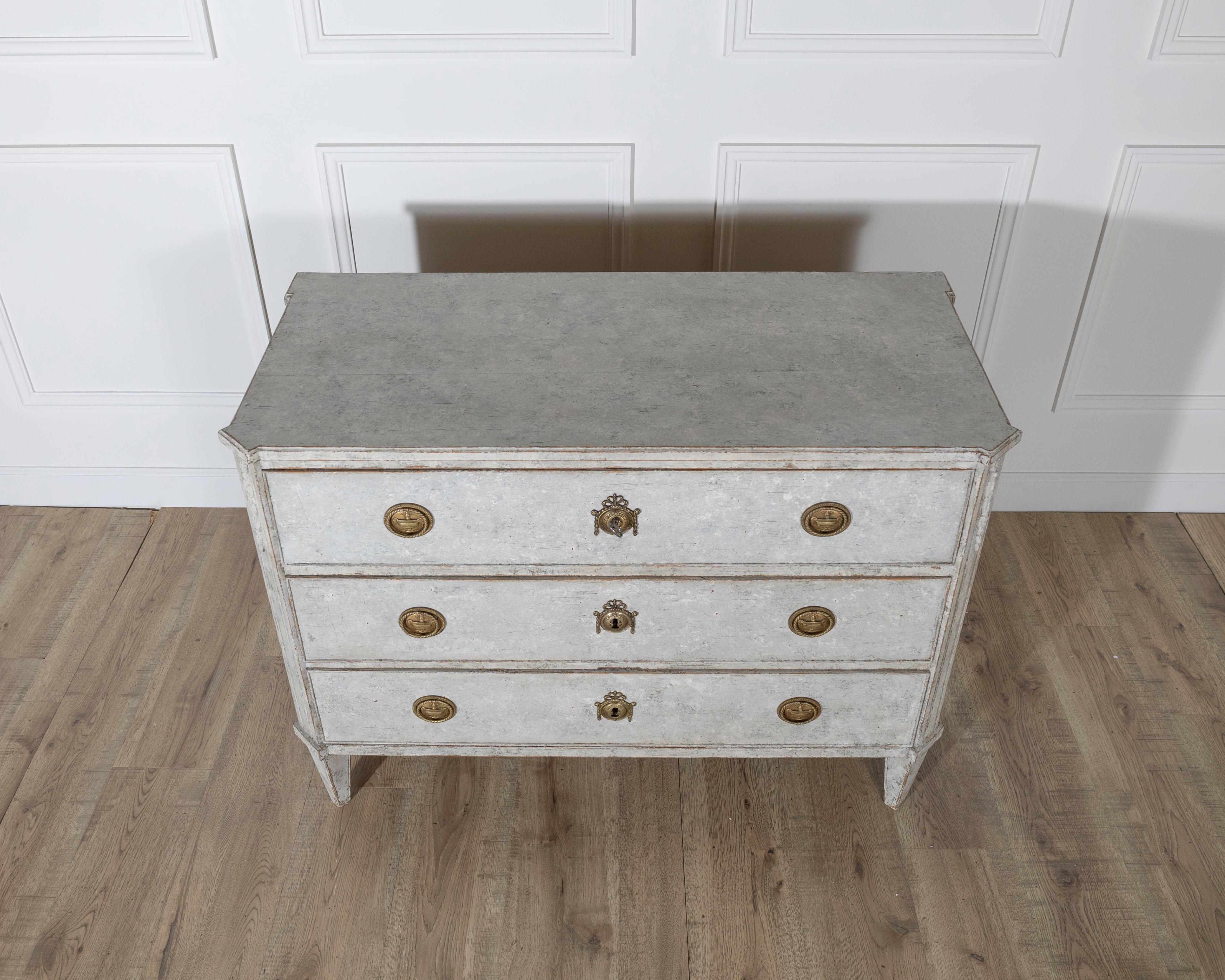 19th Century Swedish Gustavian Chest of Drawers with Internal Dividers, circa 1800 For Sale