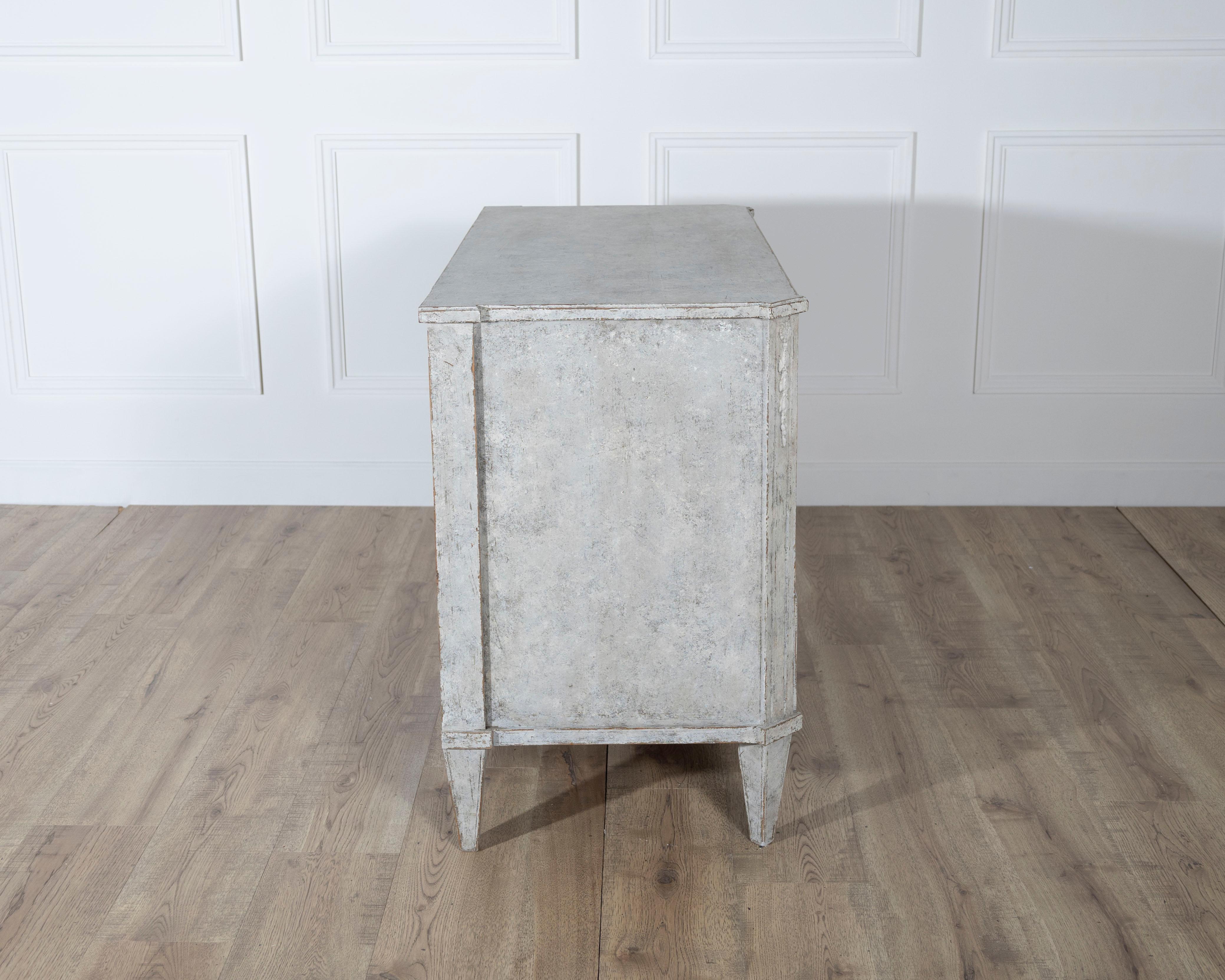 Swedish Gustavian Chest of Drawers with Internal Dividers, circa 1800 For Sale 4