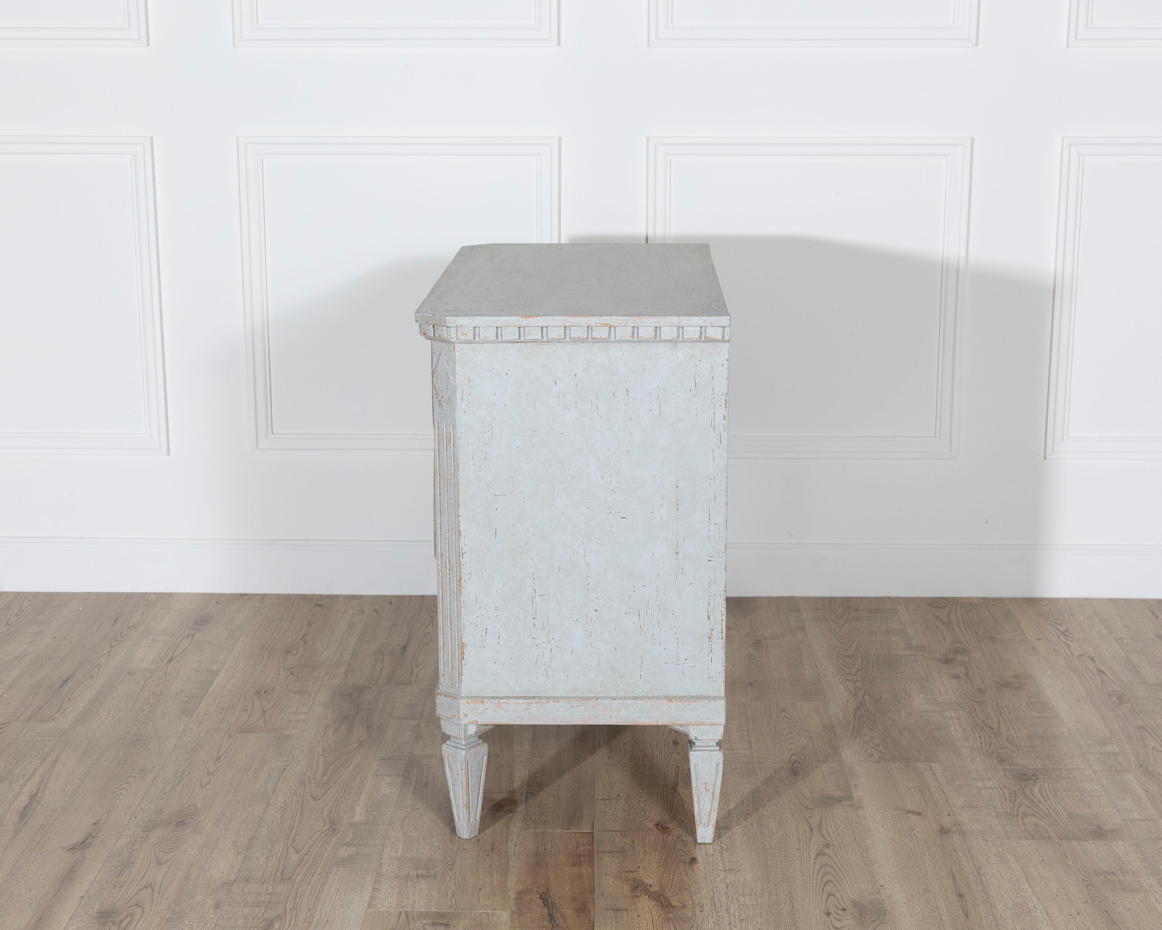 Pair of Swedish Gustavian Style Painted Chests with Carved Detail, circa 1920 For Sale 2