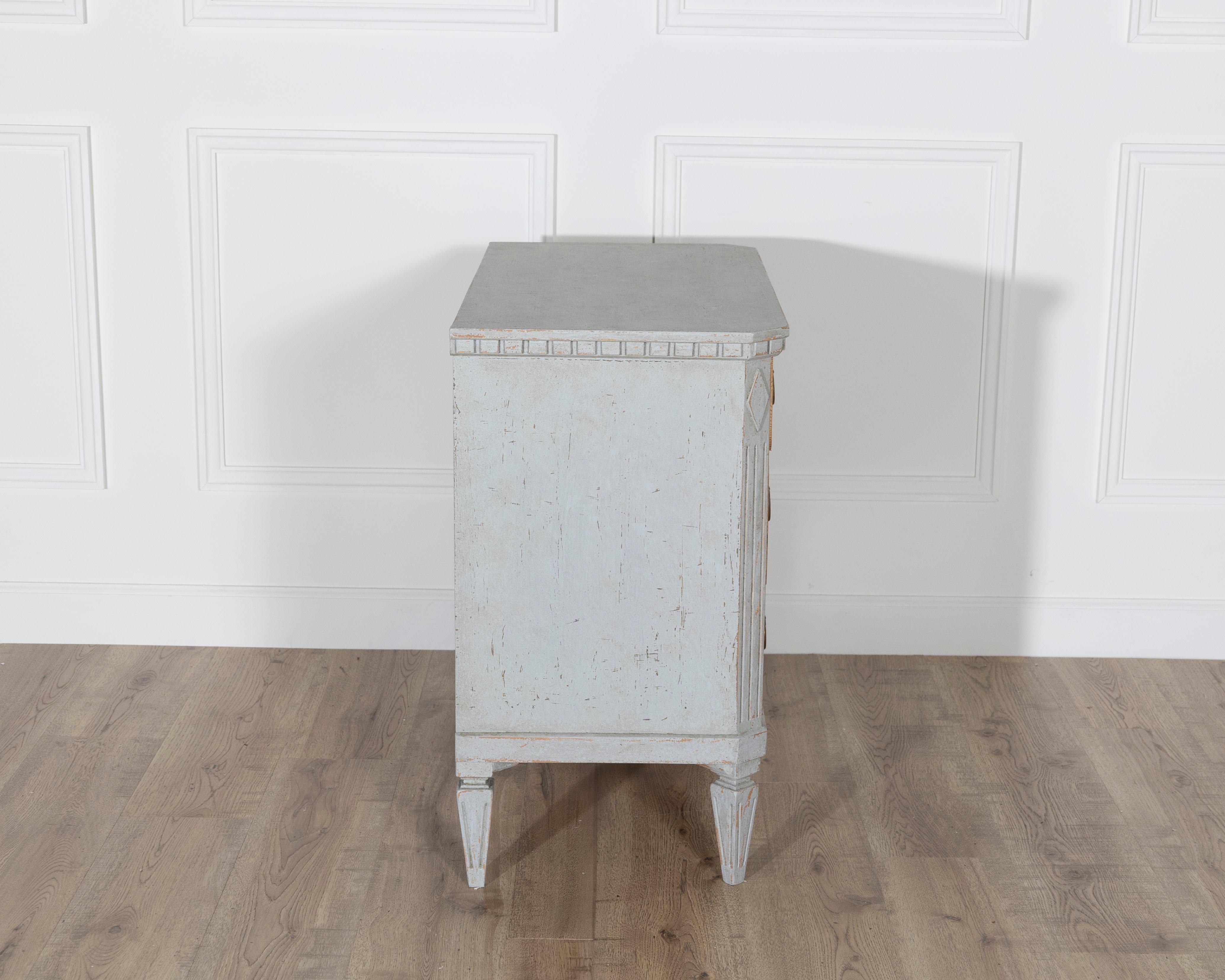 Pair of Swedish Gustavian Style Painted Chests with Carved Detail, circa 1920 For Sale 6