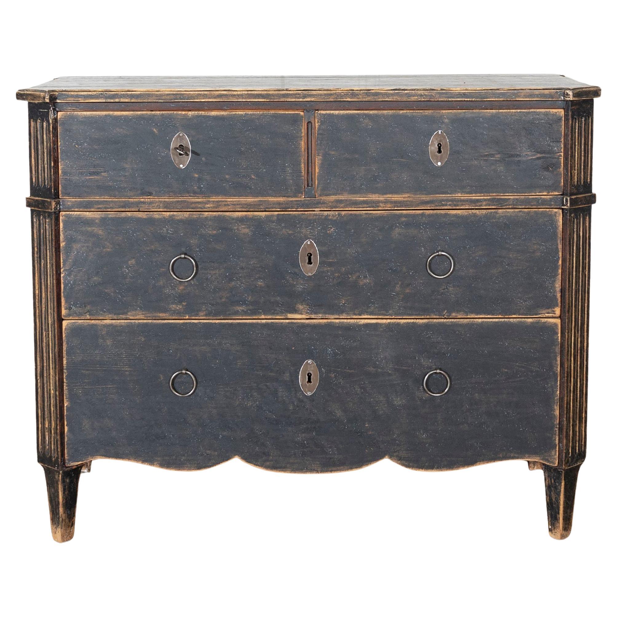 18th Century Gustavian Period Commode in Black Paint, circa 1780 For Sale