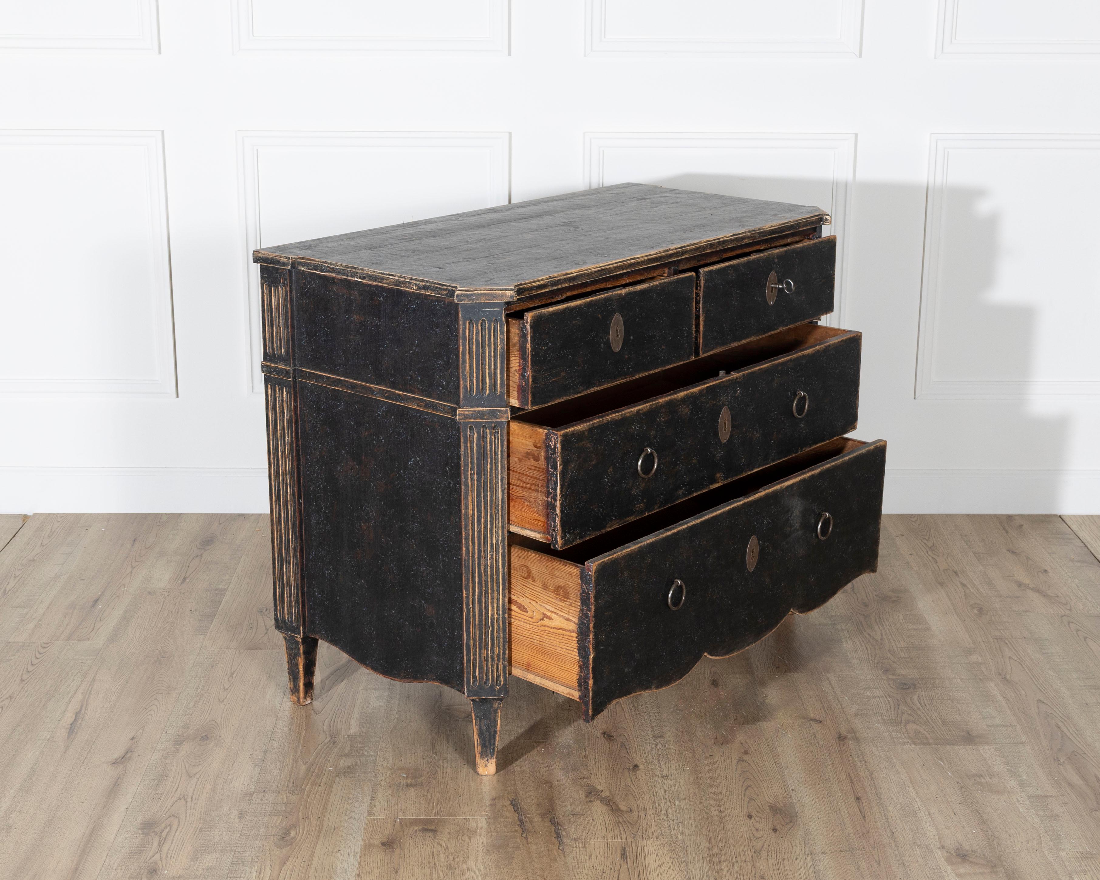 18th Century and Earlier 18th Century Gustavian Period Commode in Black Paint, circa 1780 For Sale