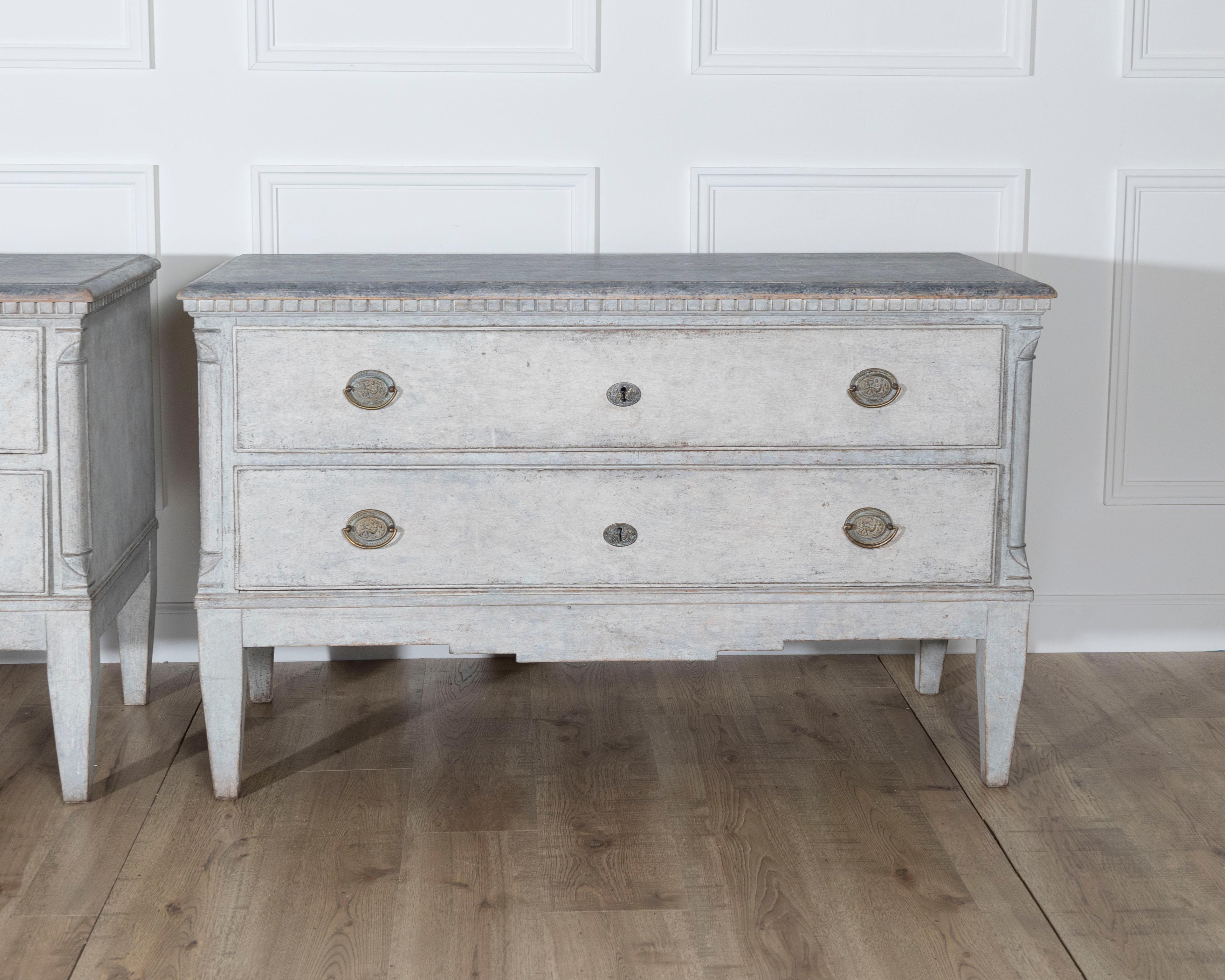 Pine Pair of Danish Painted Chests of Drawers in Grey, circa Late 19th Century For Sale