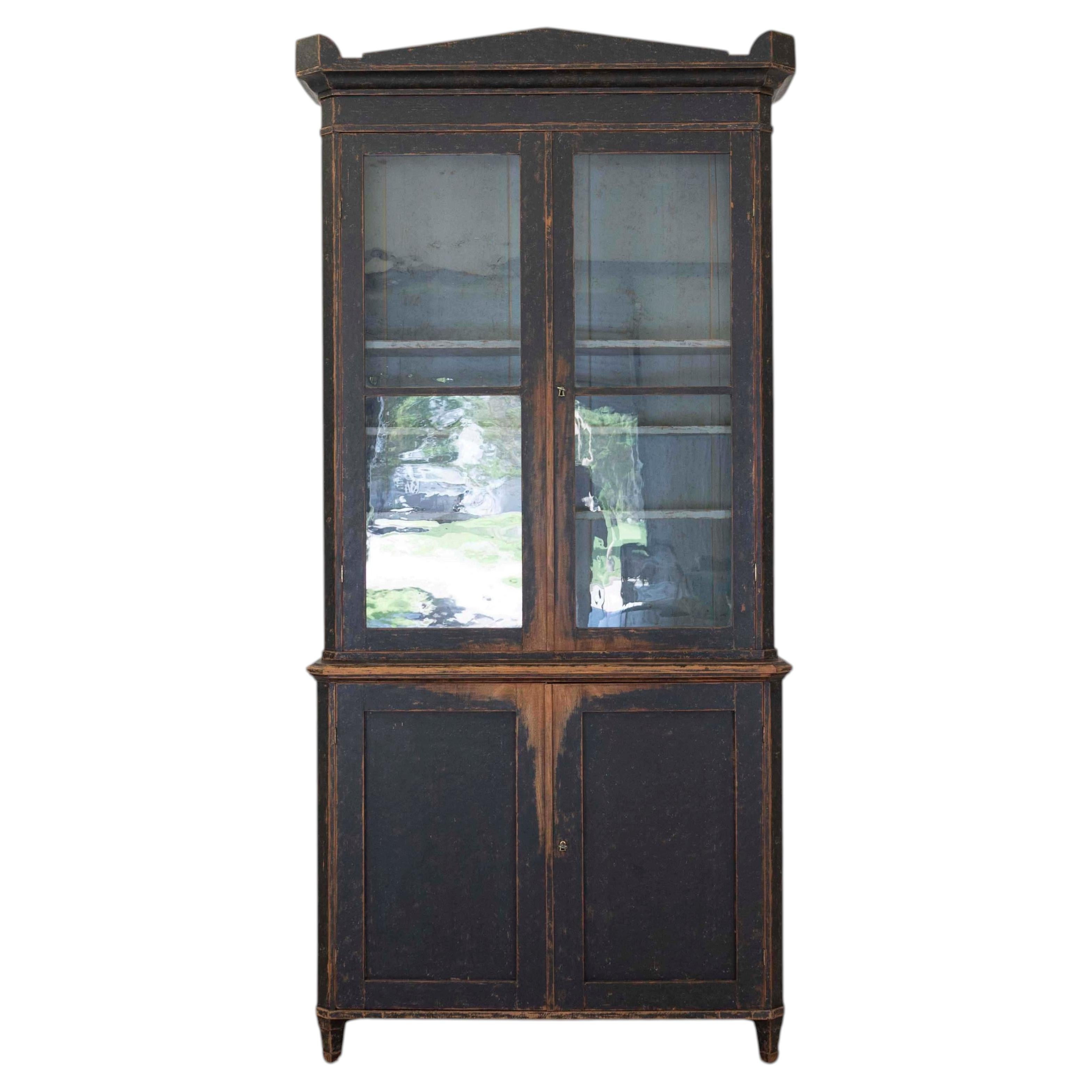Swedish 19th Century Painted Bookcase For Sale