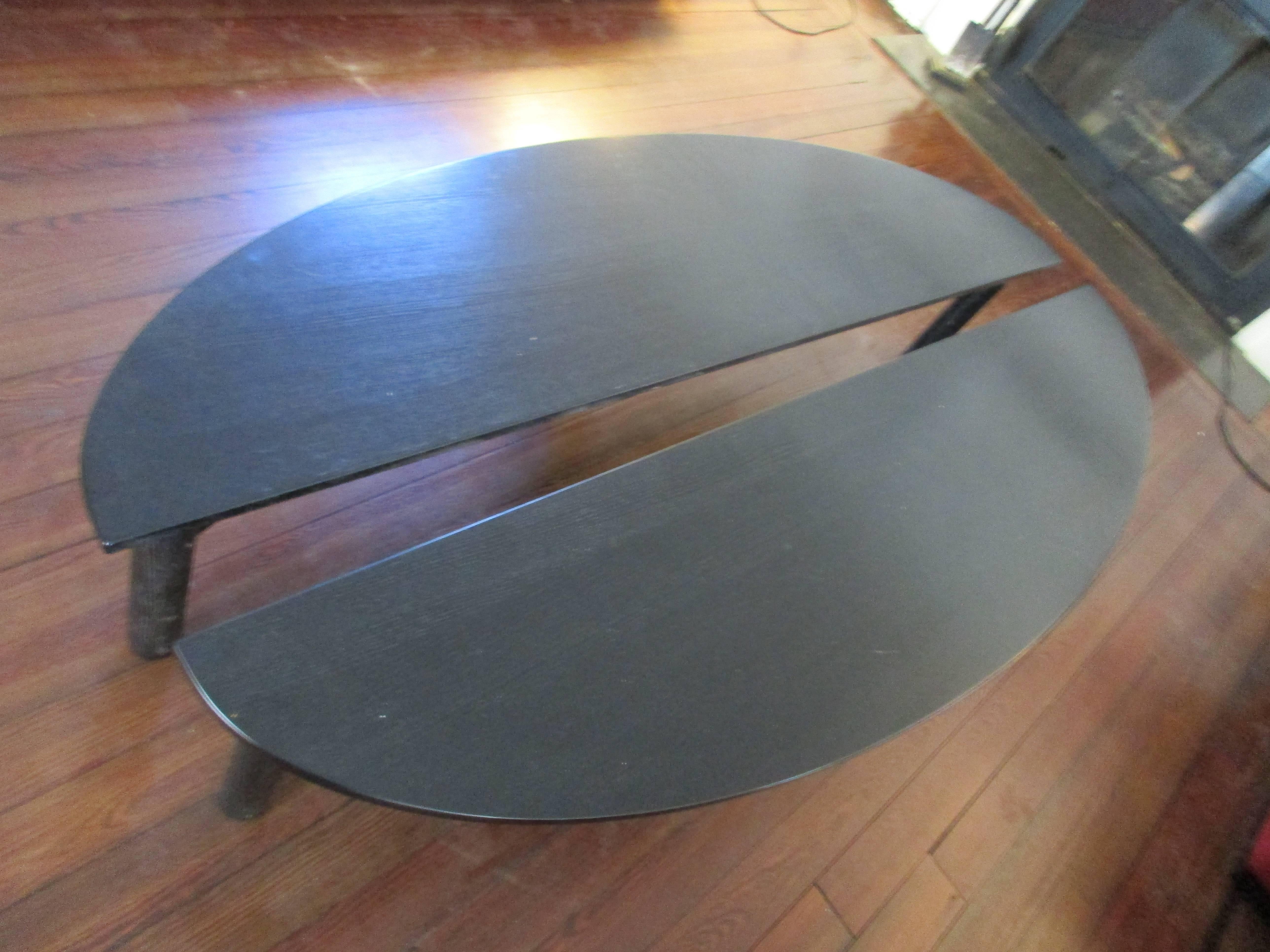 Post-Modern Sinbad Pair of Ebonized Coffee Tables by Vico Magistretti for Cassina