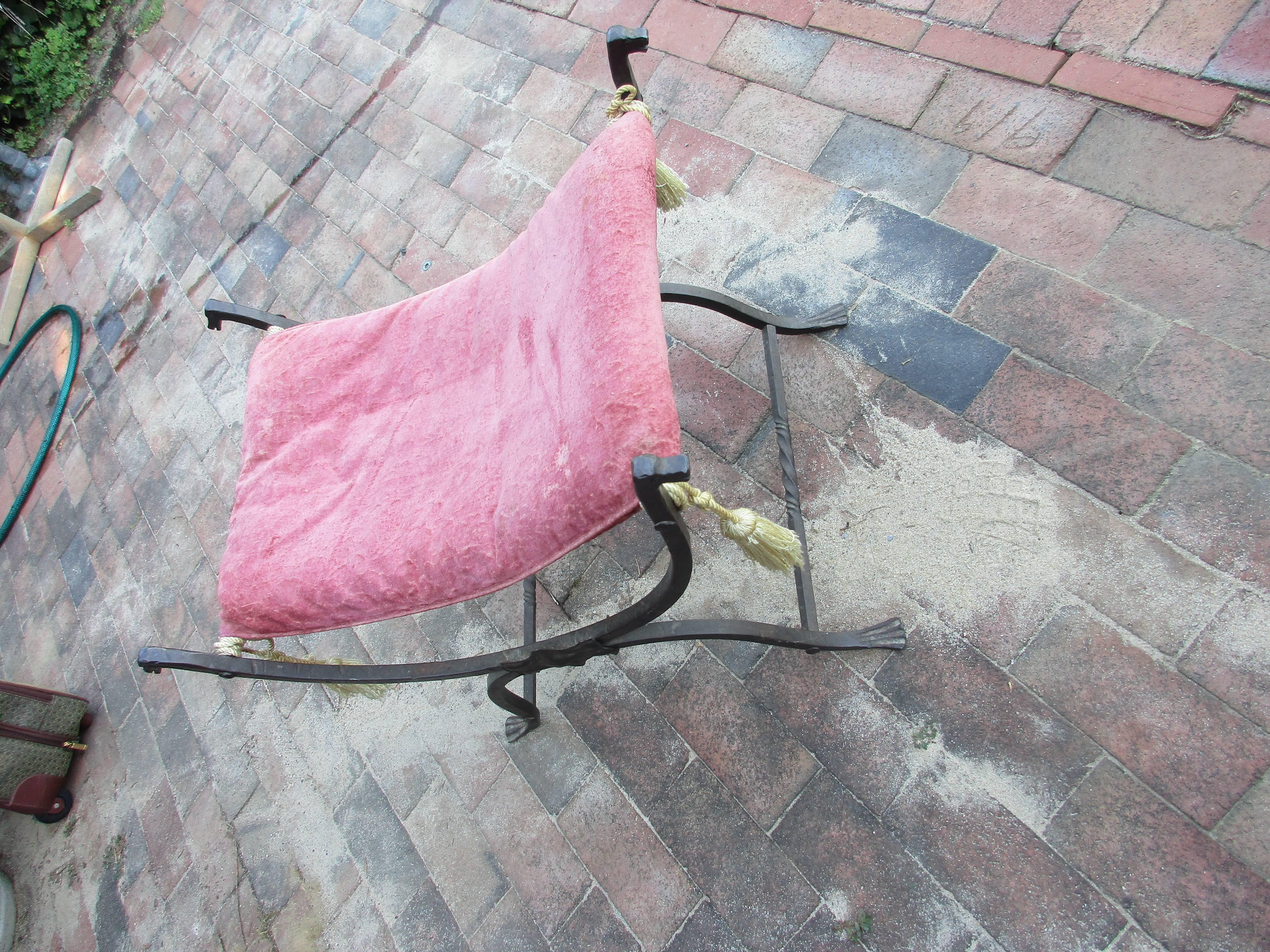 Hand-Forged Renaissance Revival Italian Iron Folding Stool In Excellent Condition For Sale In Water Mill, NY