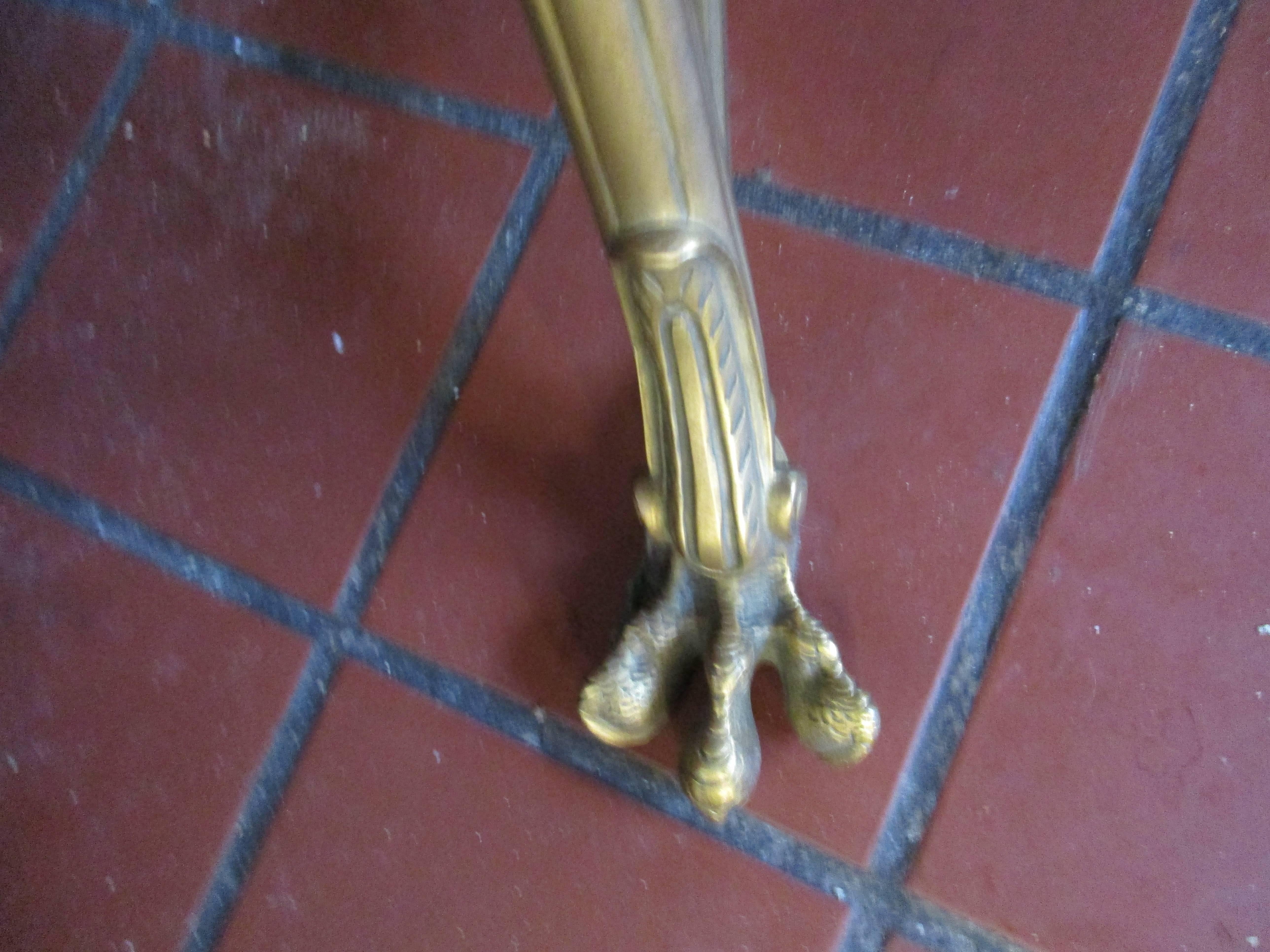 Tavolo Gueridon francese in bronzo dorato e marmo in vendita 1