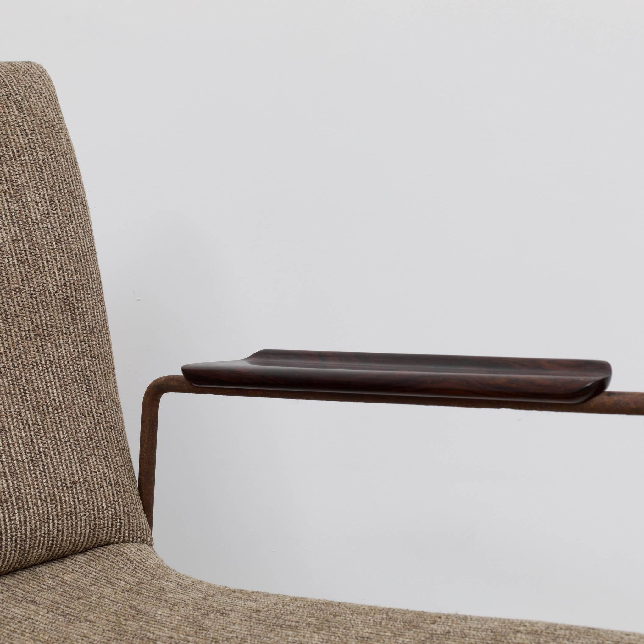 Leve Armchair Designed by Joaquim Tenreiro In Good Condition For Sale In New York, NY
