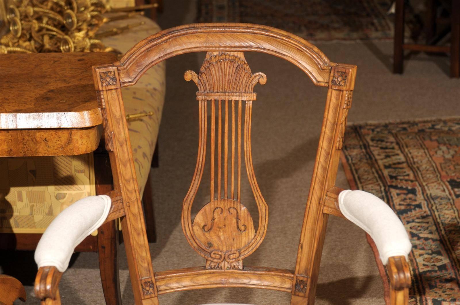 Neoclassical Period Pair of Ashwood Armchairs with Carved Lyre Splat, circa 1790 In Excellent Condition For Sale In Atlanta, GA