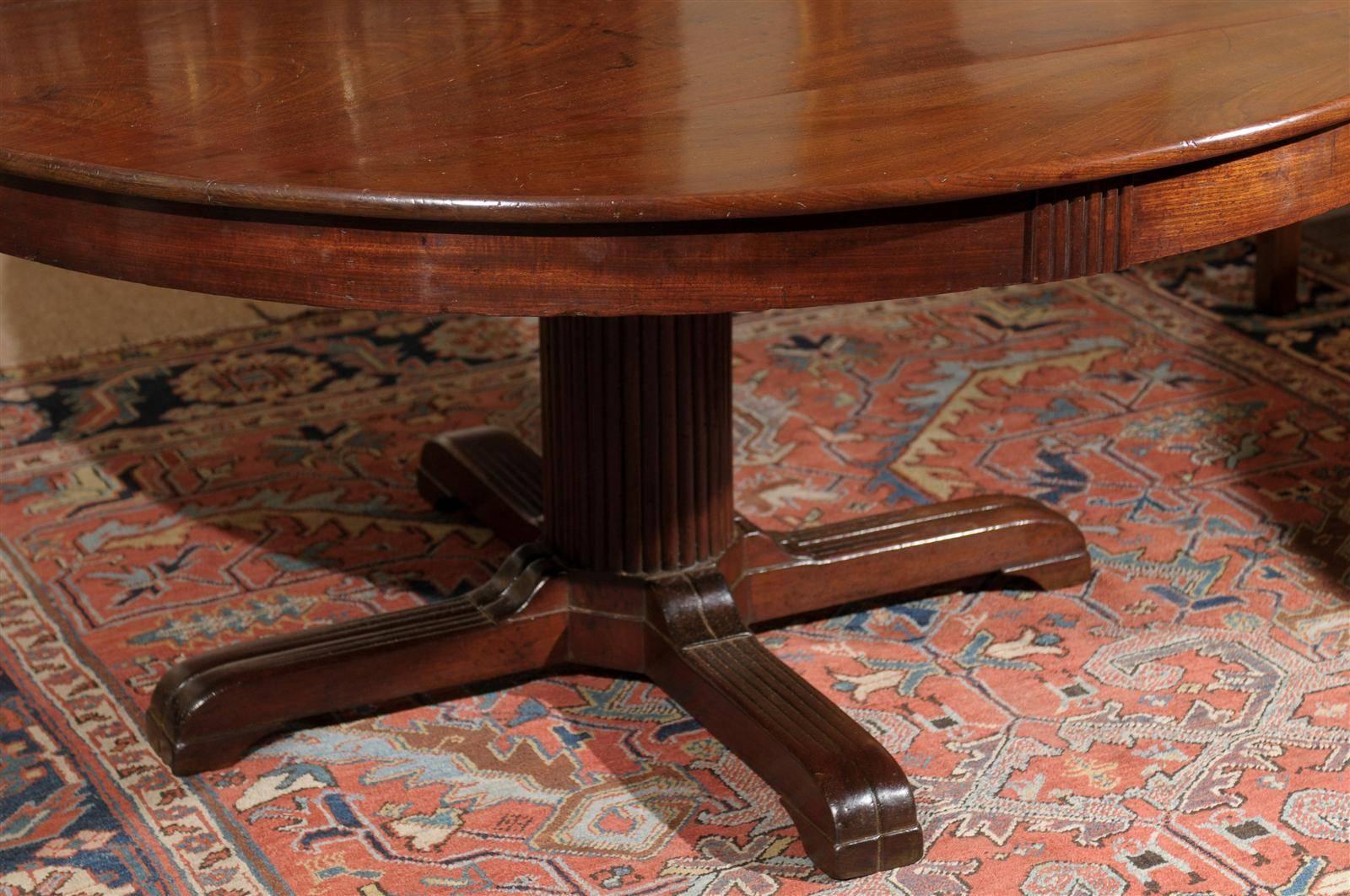 19th Century Neoclassical Style Mahogany Center Dining Table with Pedestal Base 2