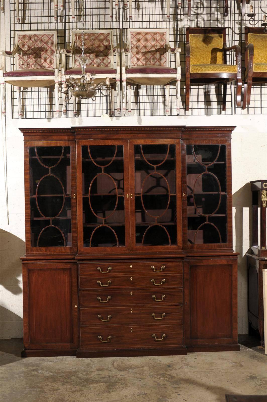 19th Century English Mahogany Breakfront Bookcase In Excellent Condition In Atlanta, GA