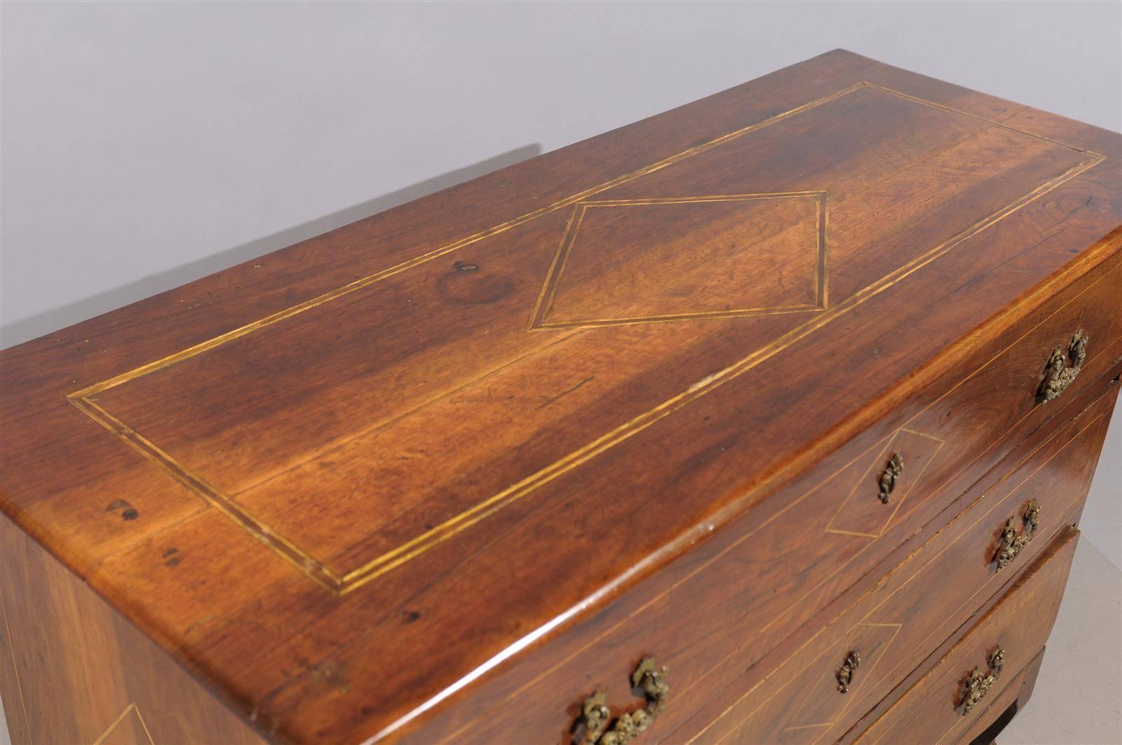 Italian 18th Century Walnut Commode with Diamond Inlay and Three Drawers 4