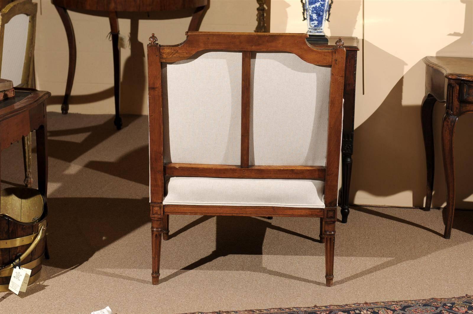 Louis XVI Bergere in Walnut, circa 1780 In Excellent Condition In Atlanta, GA