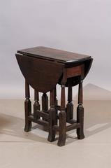 Petite 18th Century English Oak Gate Table