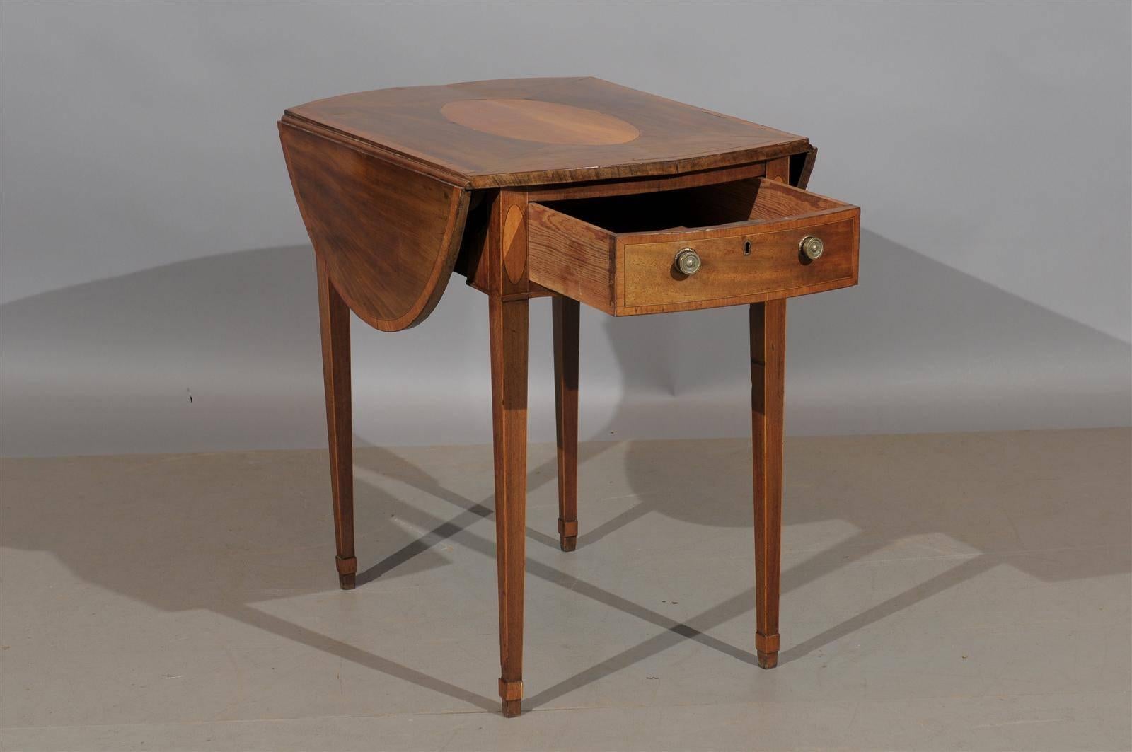 Late 18th Century English George III Mahogany Pembroke with Inlay in Satinwood 2