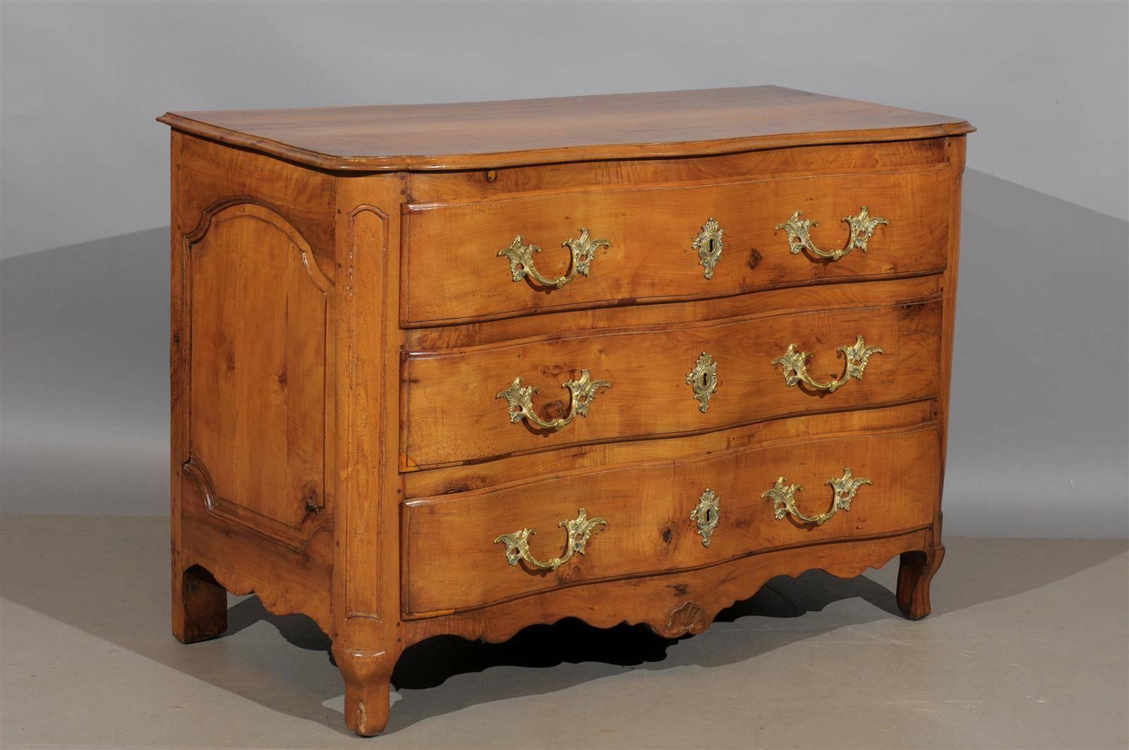 Louis XV Early 19th Century French Fruitwood Serpentine Front Commode with 3 Drawers For Sale
