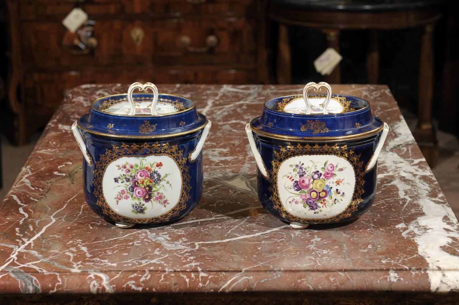 Pair of Cobalt Blue Worcester Fruit Coolers, England, circa 1780 In Excellent Condition For Sale In Atlanta, GA