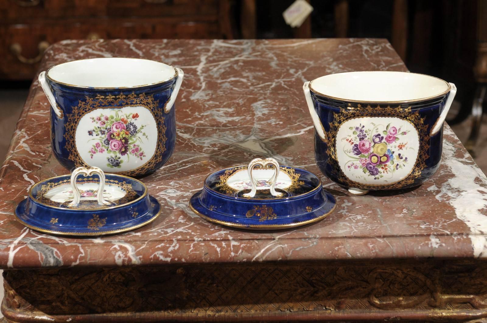 Porcelain Pair of Cobalt Blue Worcester Fruit Coolers, England, circa 1780 For Sale