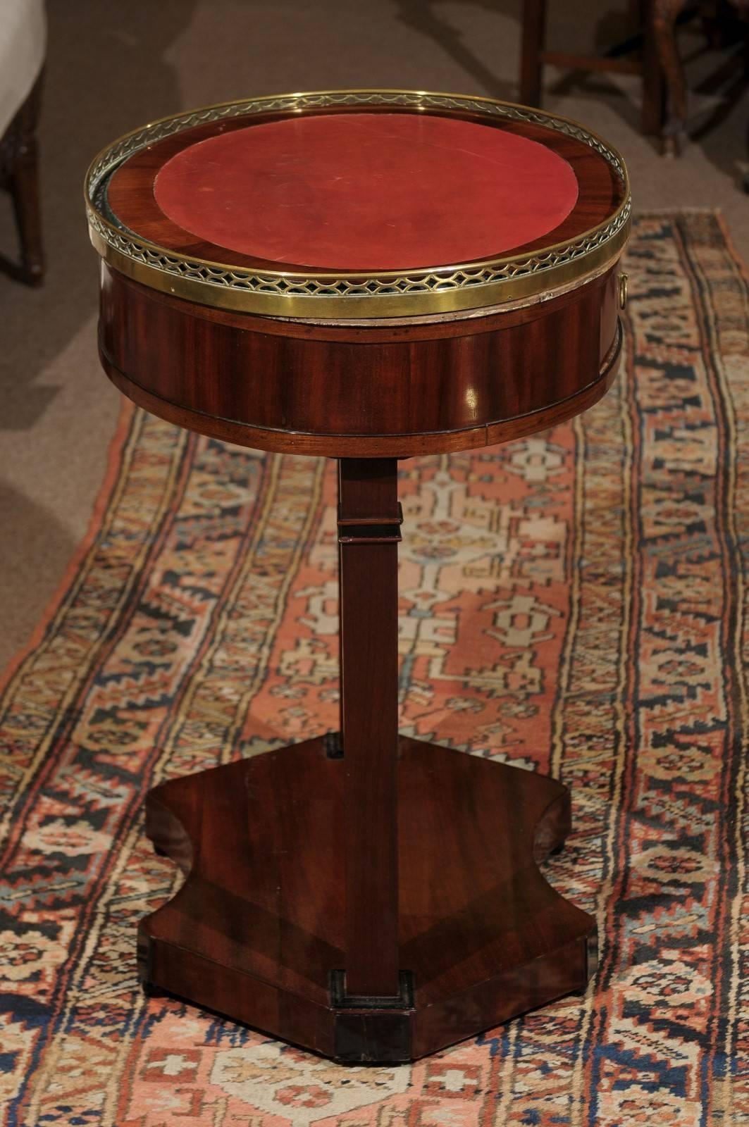 19th Century French Empire Mahogany Oval Table with Marble Top and Gallery 3