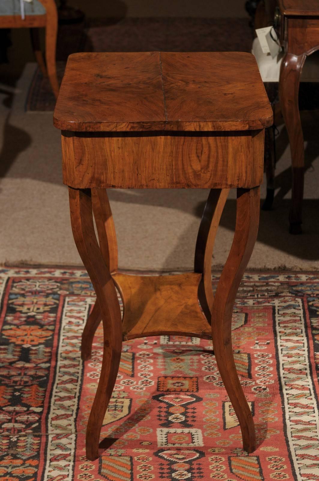 Early 19th Century Italian Walnut Table with Saber Leg and Lower Shelf 3