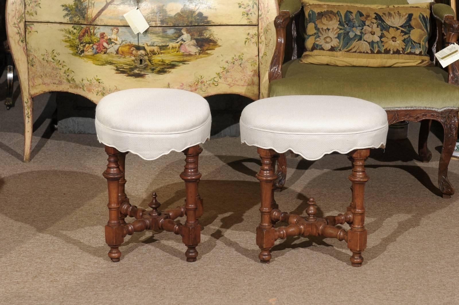 Pair of 18th Century Italian Turned Leg Oval Benches in Walnut 4
