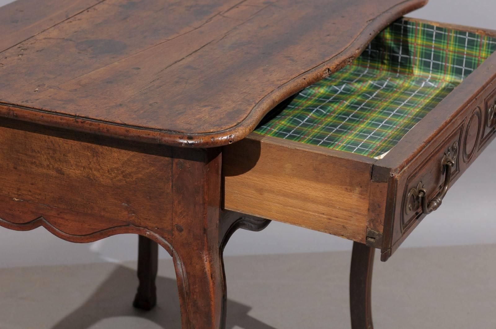 18th Century French Louis XV Walnut Table with Drawer and Hoof Feet 5