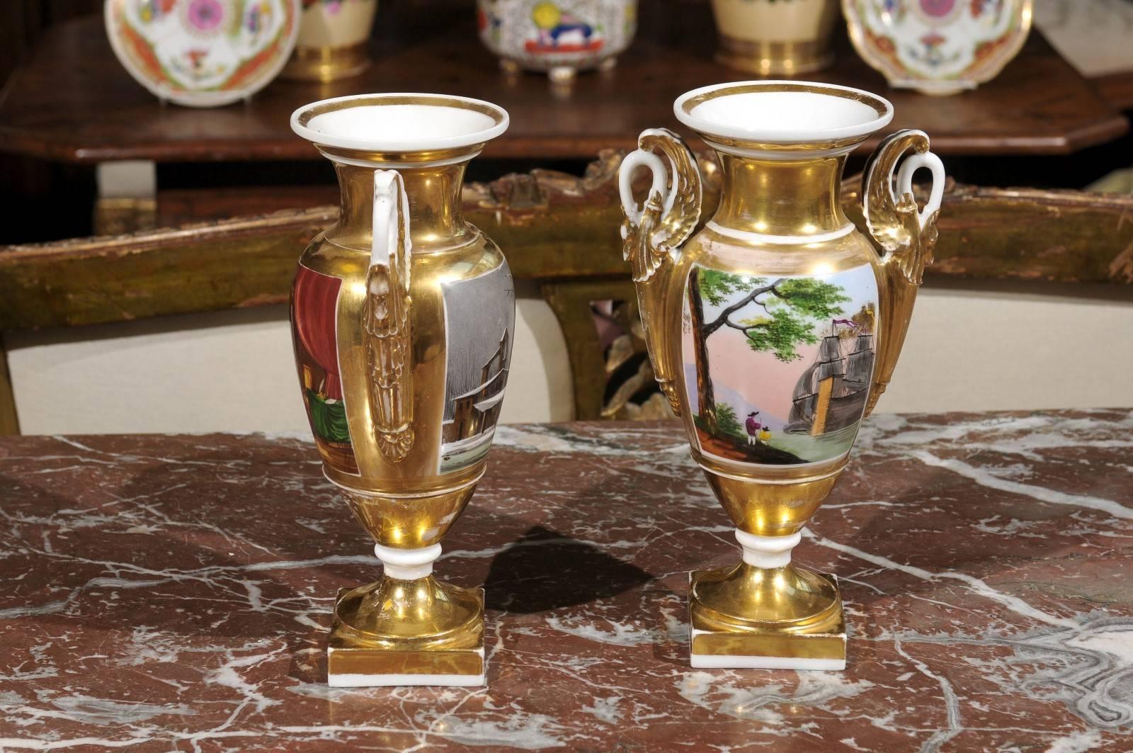 Pair of Porcelain of Paris, Urns, circa 1820 For Sale 4