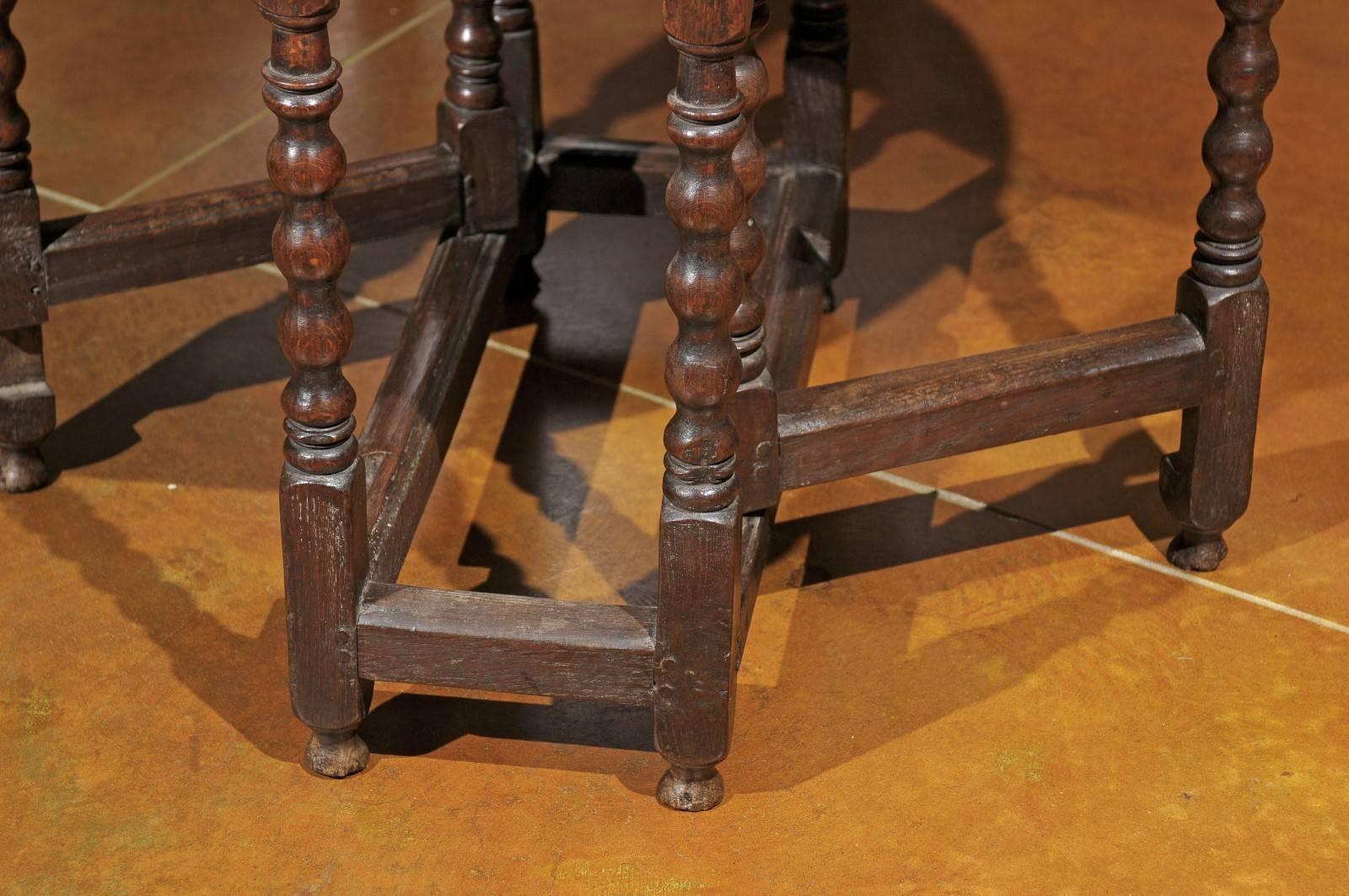 Petite English Oak Small Oak Gate Leg Table, 18th Century 1