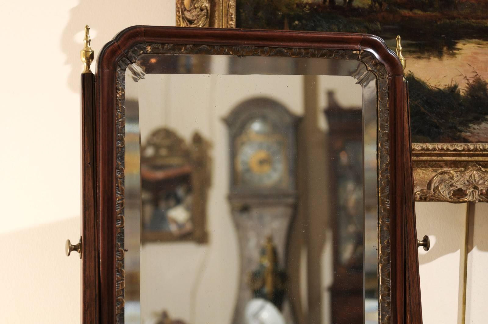 English George III Mahogany Shaving Mirror, Late 18th Century For Sale 1