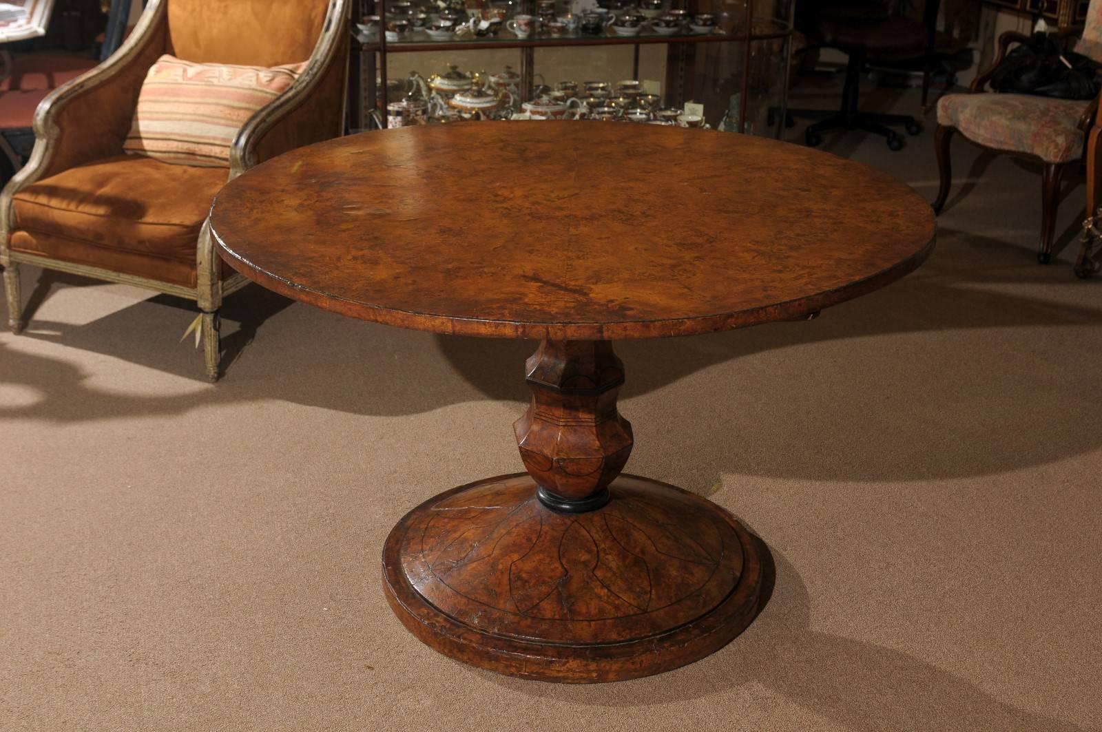 19th Century Biedermeier Burled Elm Centre Table with Ebonized String Inlay 3