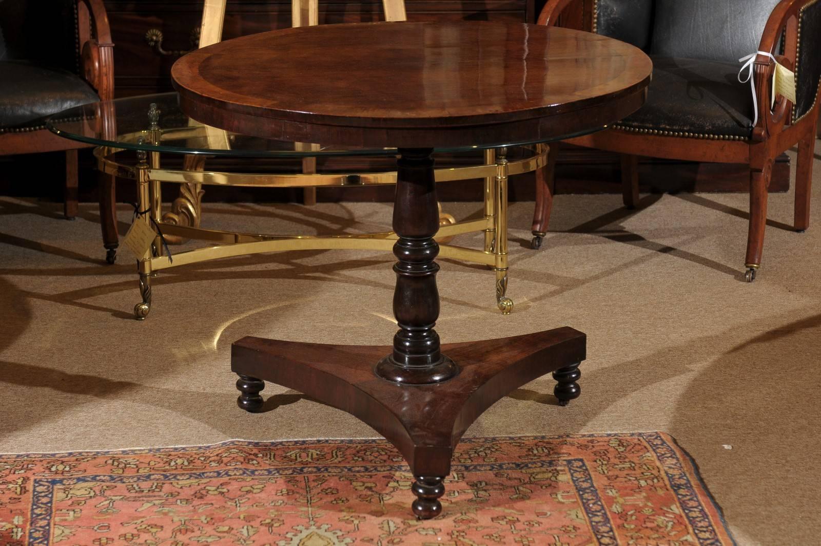19th Century English Mahogany Gueridon with Crossbanding and Pedestal Base In Excellent Condition In Atlanta, GA