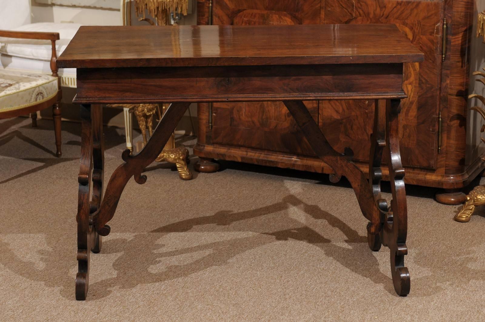 18th Century Italian Walnut Lyre Leg Console Table For Sale 3