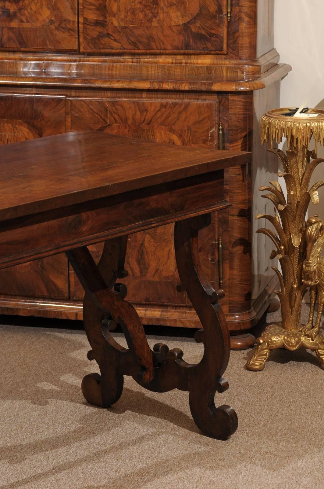 18th Century Italian Walnut Lyre Leg Console Table For Sale 2