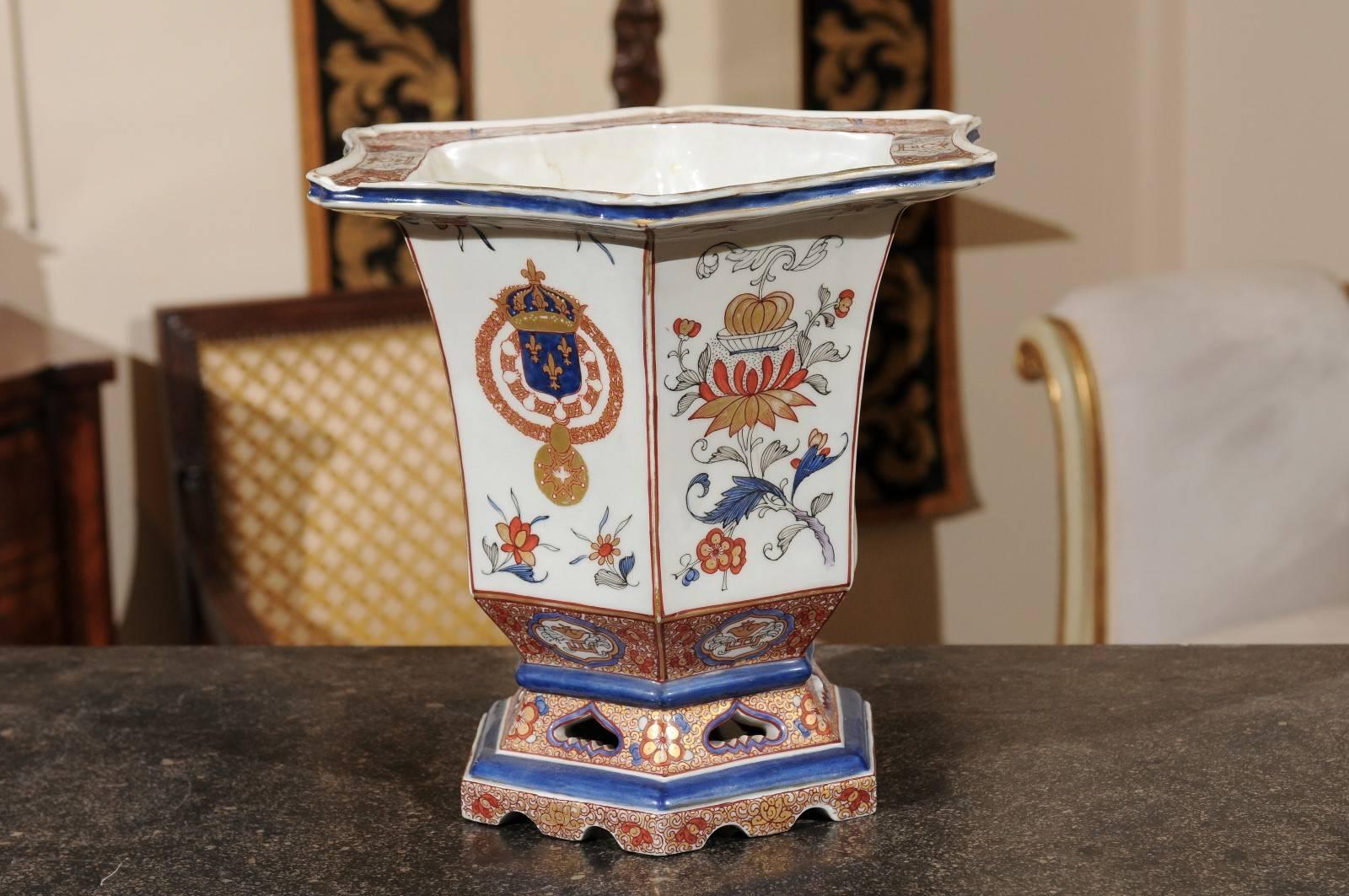 19th Century English Samson Jardinière, Chinese Export Armorial Style In Good Condition In Atlanta, GA