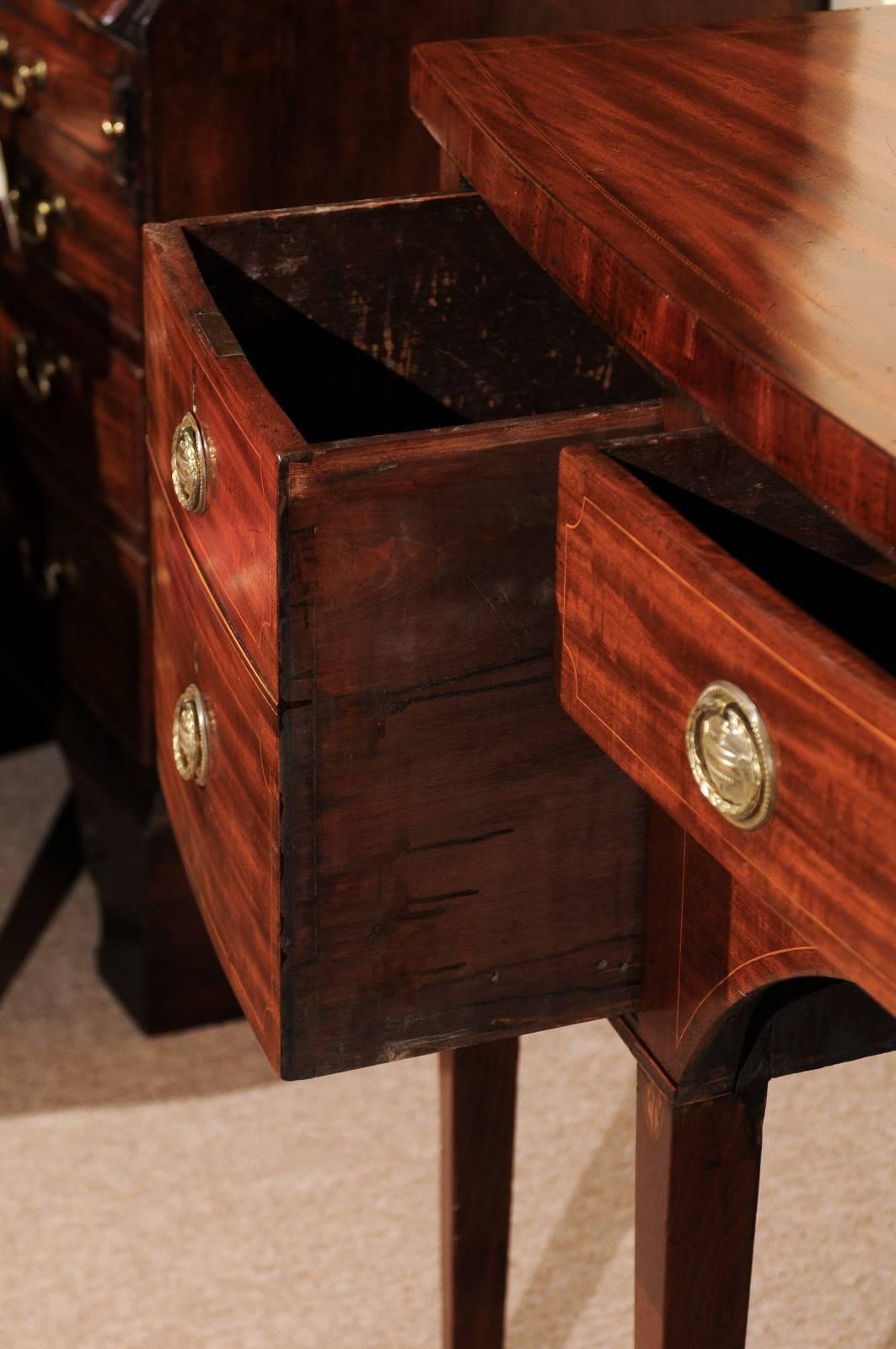 Early 19th Century English Mahogany Bow-Front Sideboard with Inlay 1