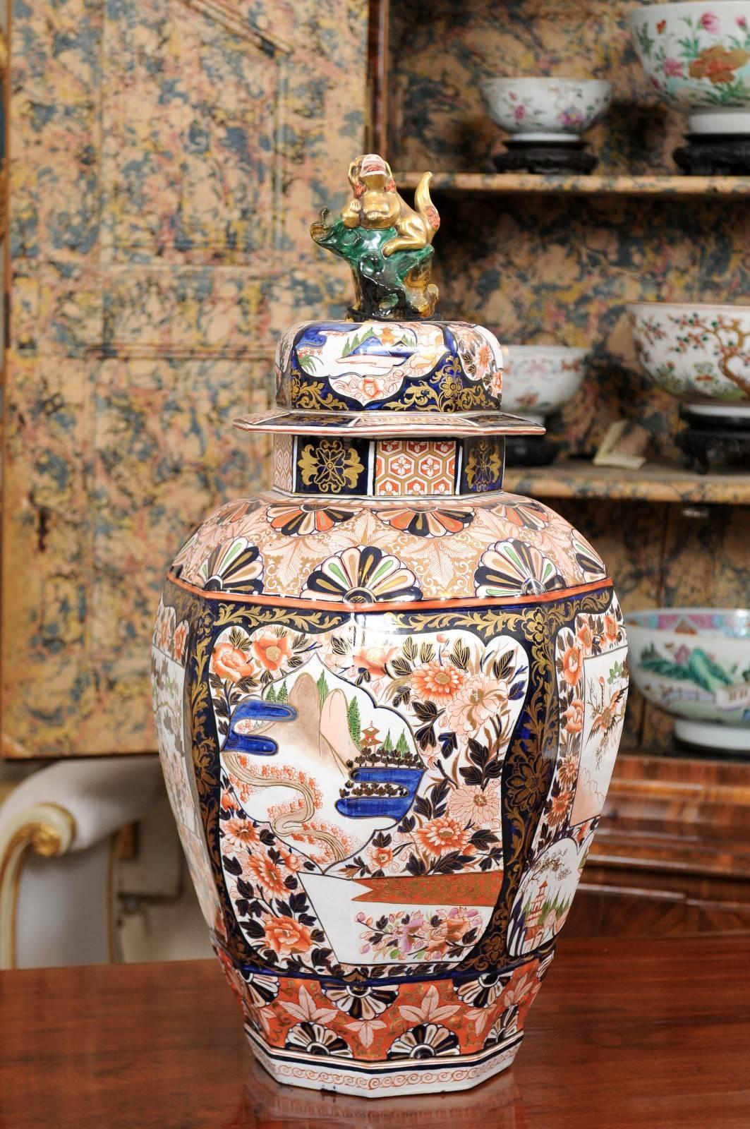 Ironstone Urn & Lid with Foo Dog Finial, England ca. 1820.