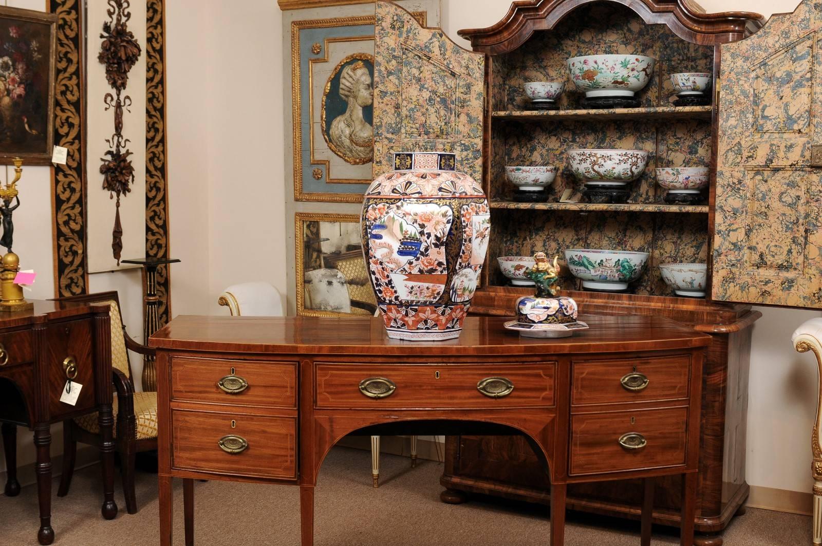 English Ironstone Urn & Lid with Foo Dog Finial, England ca. 1820 For Sale