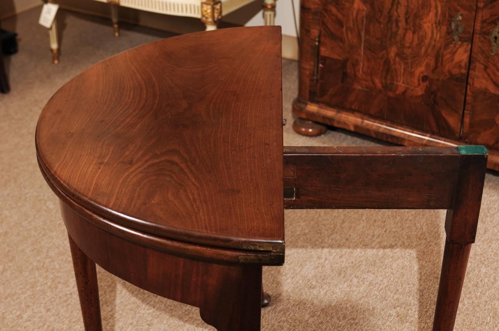 18th Century English Mahogany Demilune Flip-Top Game Table In Good Condition In Atlanta, GA