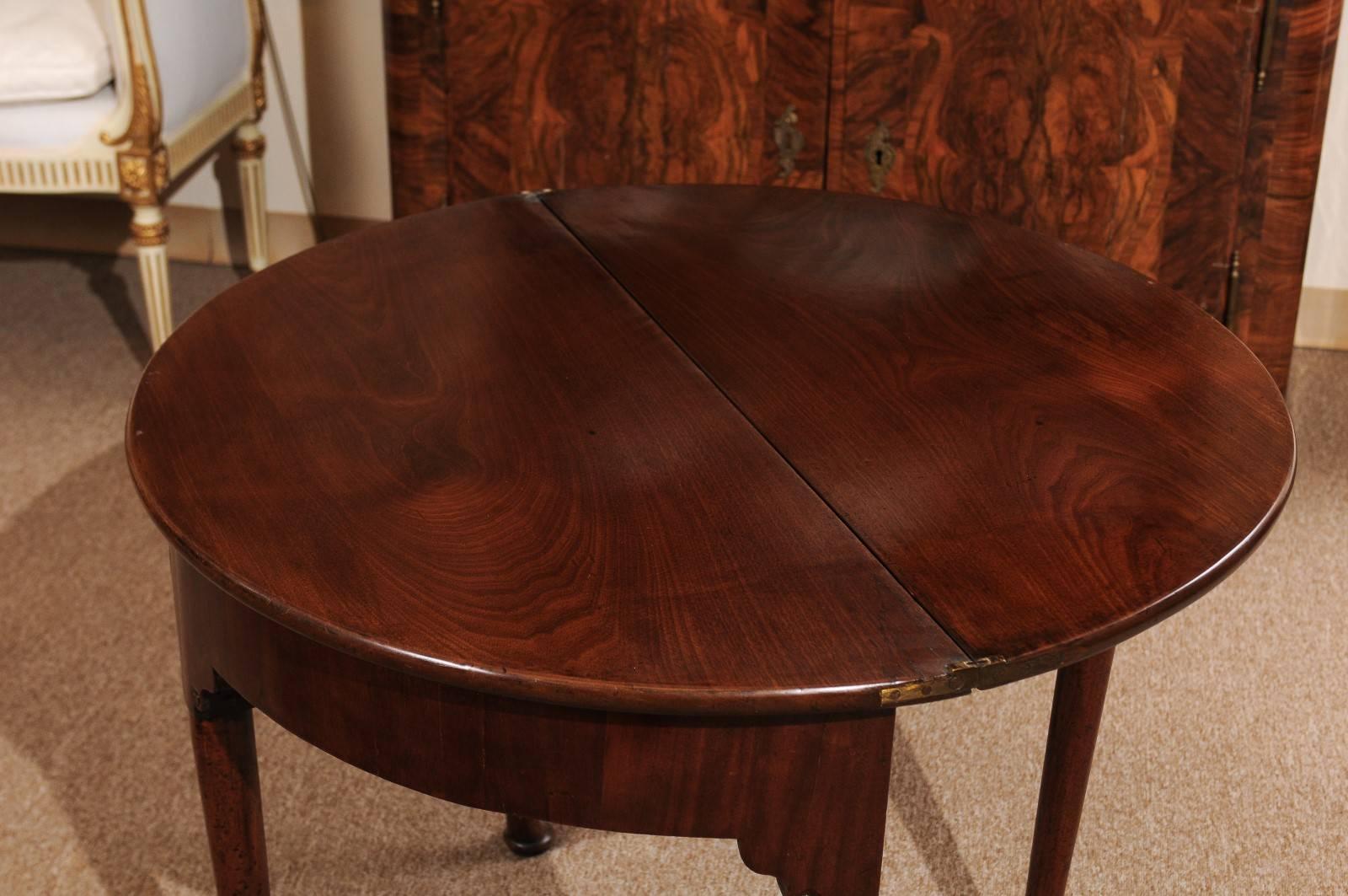 18th Century and Earlier 18th Century English Mahogany Demilune Flip-Top Game Table For Sale