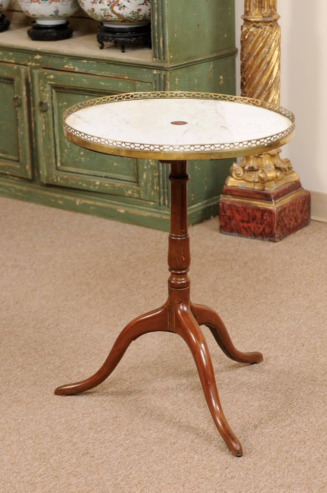 French Louis XVI Revolving Walnut Gueridon with Marble Top 2