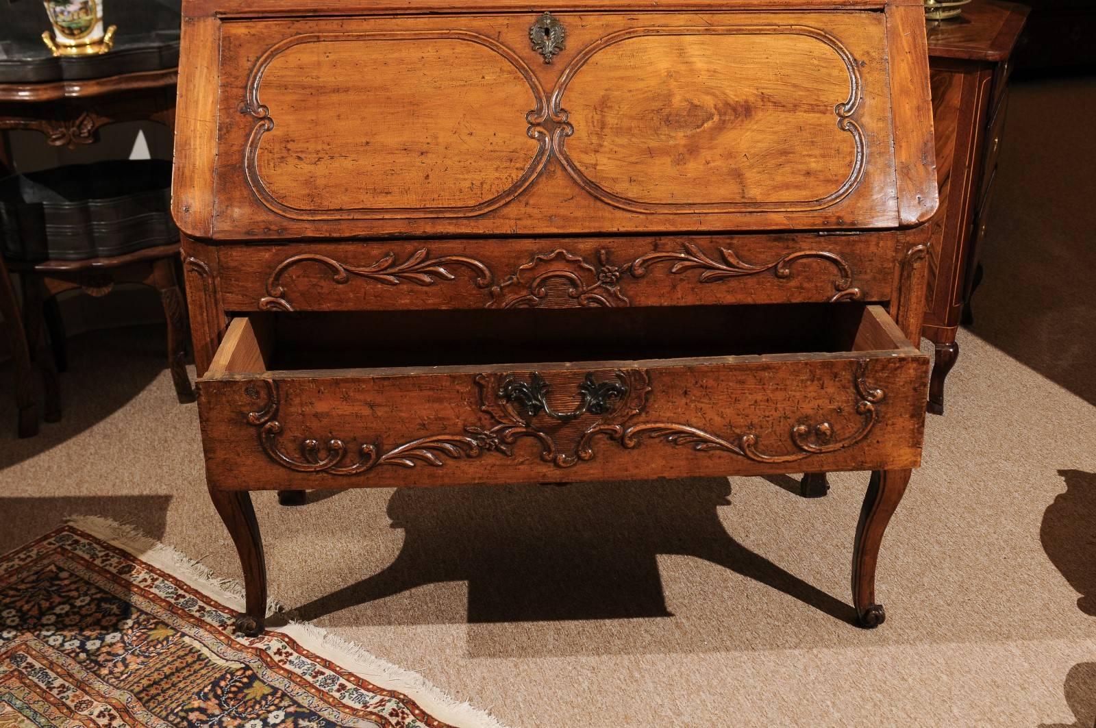 French Fruitwood Regence Bureau Slant Front Desk, Early 18th Century For Sale 2