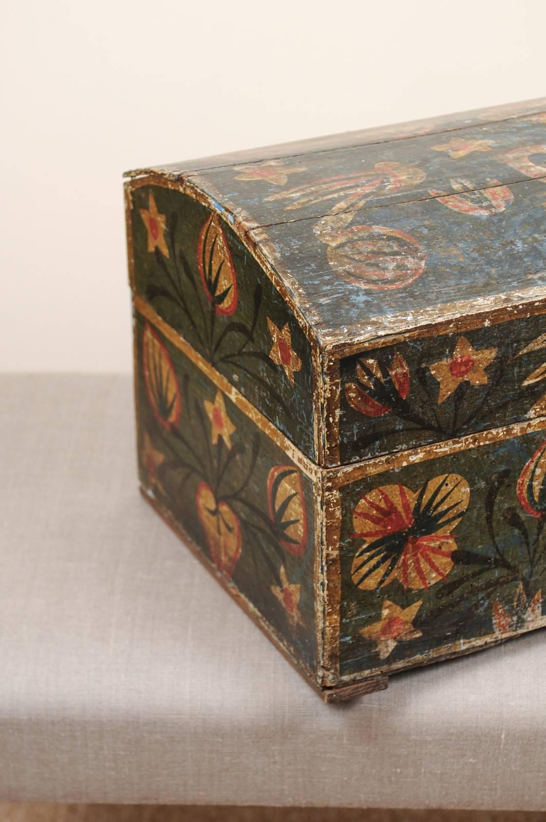 19th Century, Swedish Painted Brides Box with Floral Motif In Good Condition In Atlanta, GA