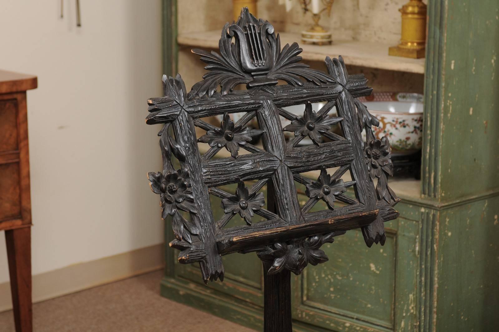19th Century French Black Forest Music Stand with Carved Lyre Crest and Flowers In Good Condition In Atlanta, GA