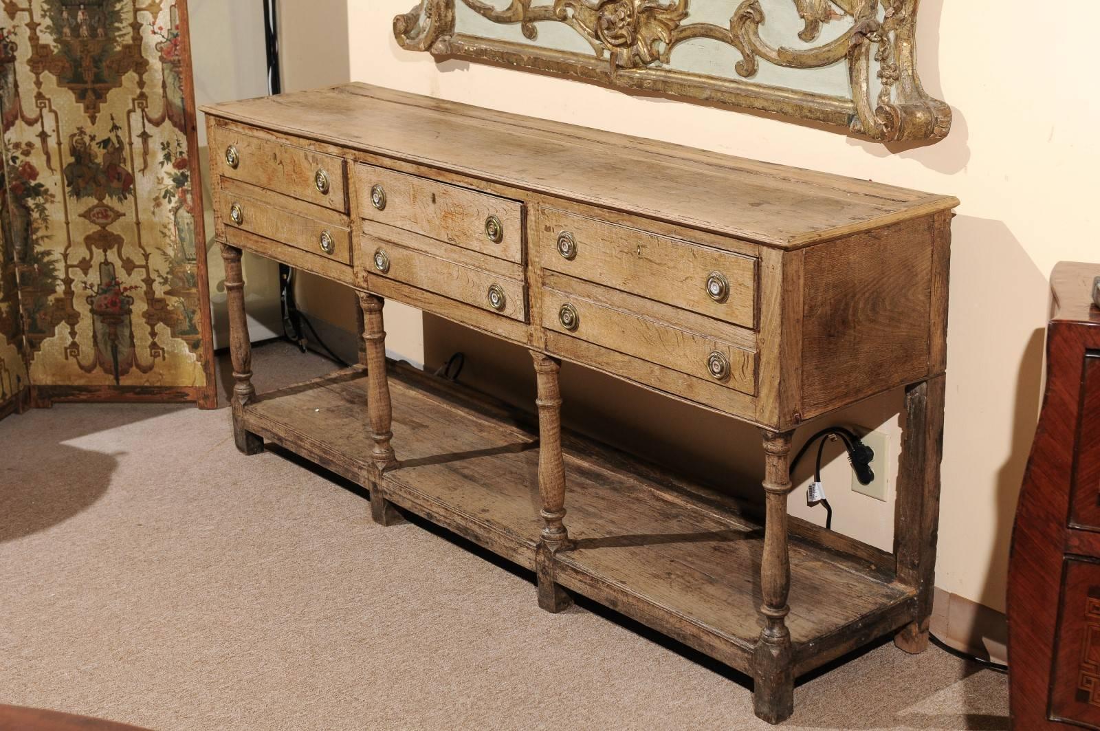 18th Century English Bleached Oak Dresser Base with Five Drawers and Lower Shelf 2